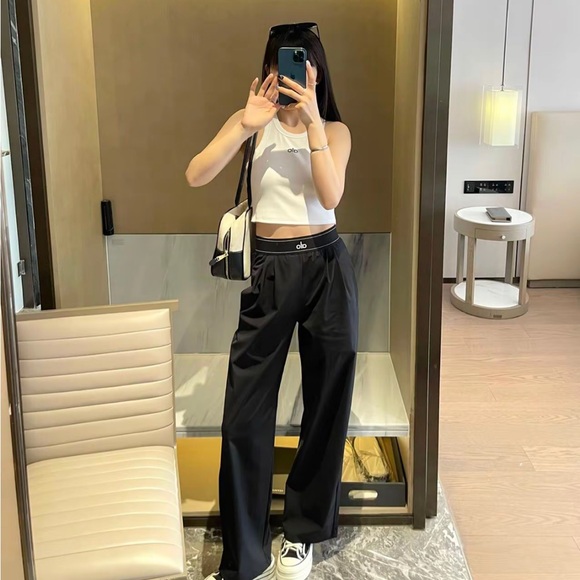 ALO Yoga Black Wide-Leg High-Rise Lounge Pants - Picture 3 of 3